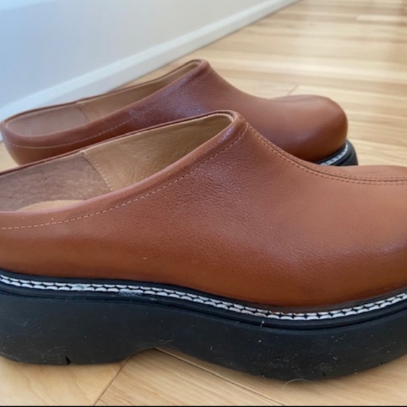 L'Intervalle Tupin leather clogs - Picture 7 of 9